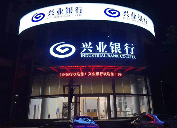 3M燈箱布VS噴繪布有哪些優(yōu)勢(shì)？